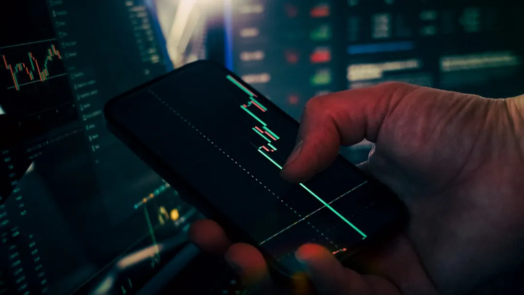 Trader analyzing Q1 2026 S&P 500 earnings data