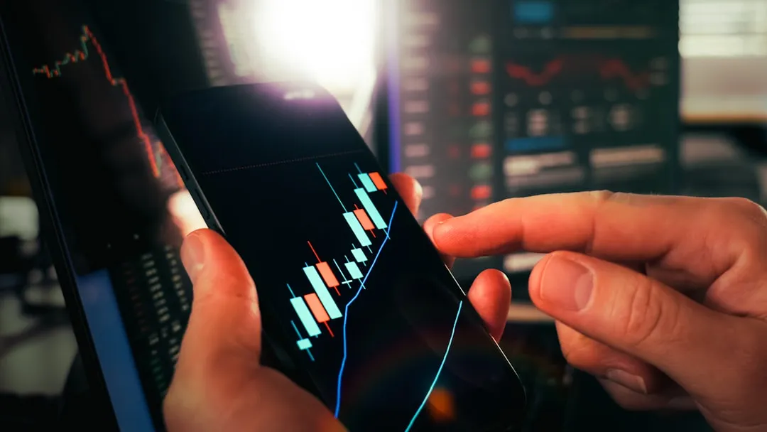 Anthropic $30B ARR vs OpenAI $24B ARR revenue comparison on mobile trading screen